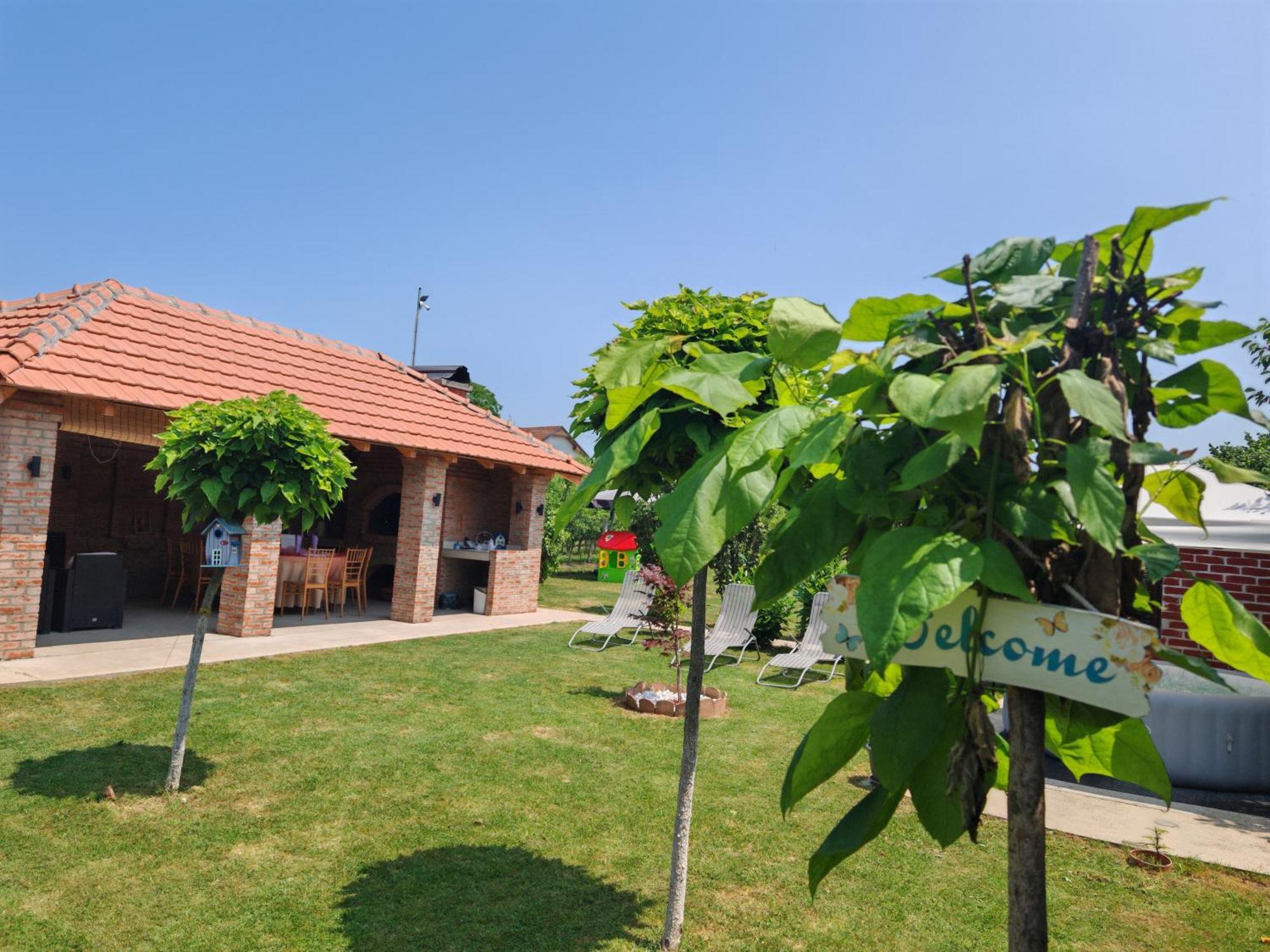 Kucerak U Sremu Villa *