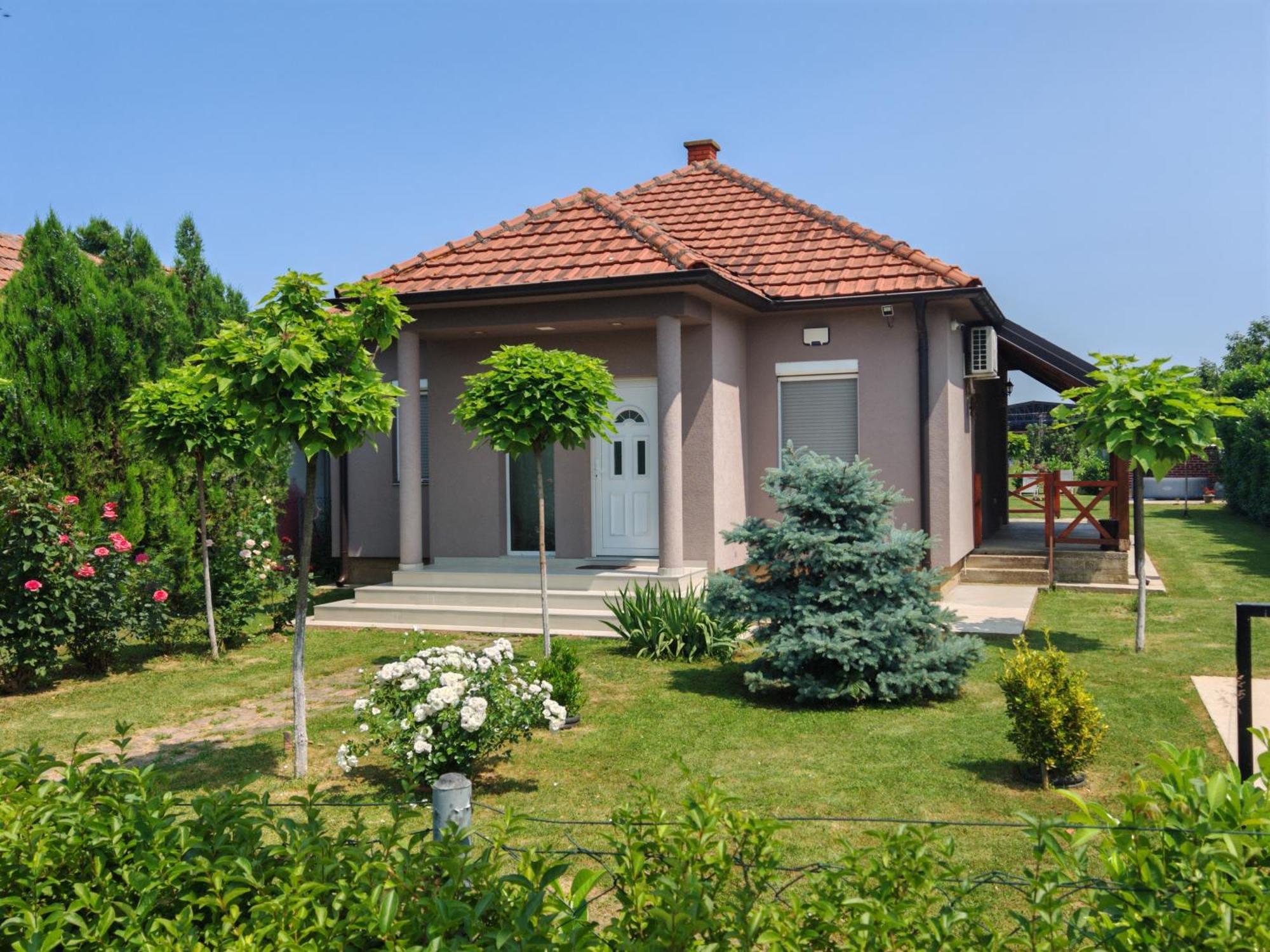 Villa Kucerak U Sremu *